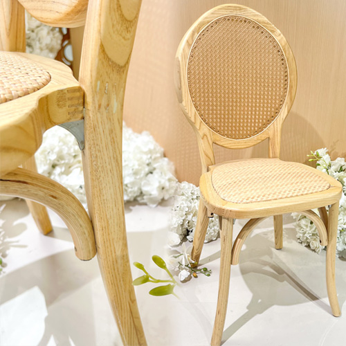 Upholstered banquet chair