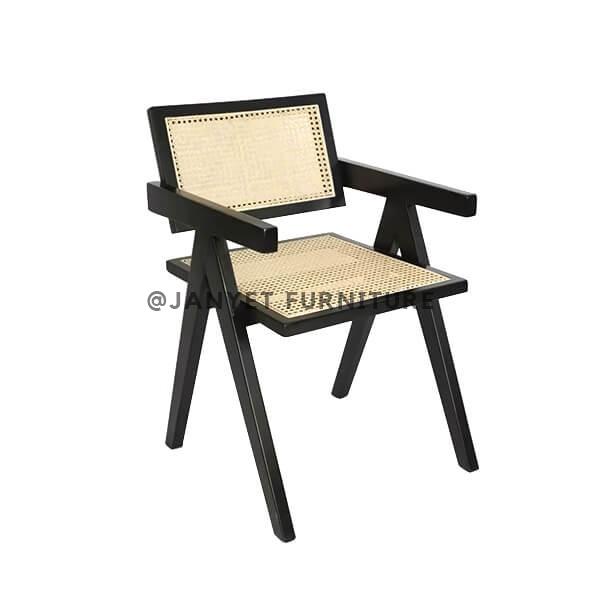 JYWCL32 | Wooden Chairs Cafe
